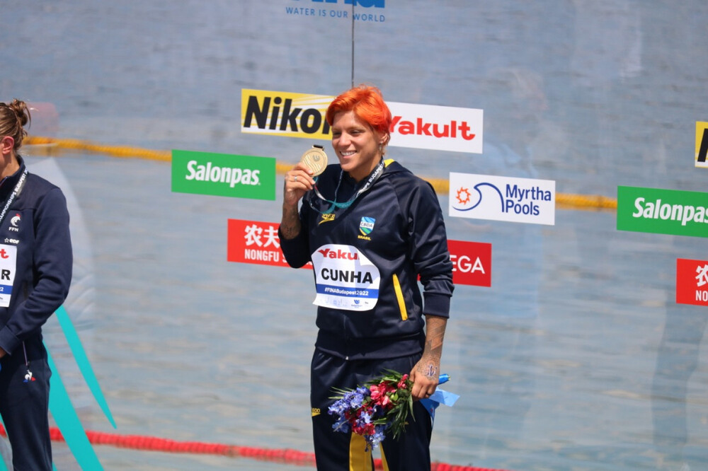 Divulgação/CBDA Águas Abertas - Ana Marcela é bicampeã do mundo nos 5 km; Viviane Jungblut termina em 7º