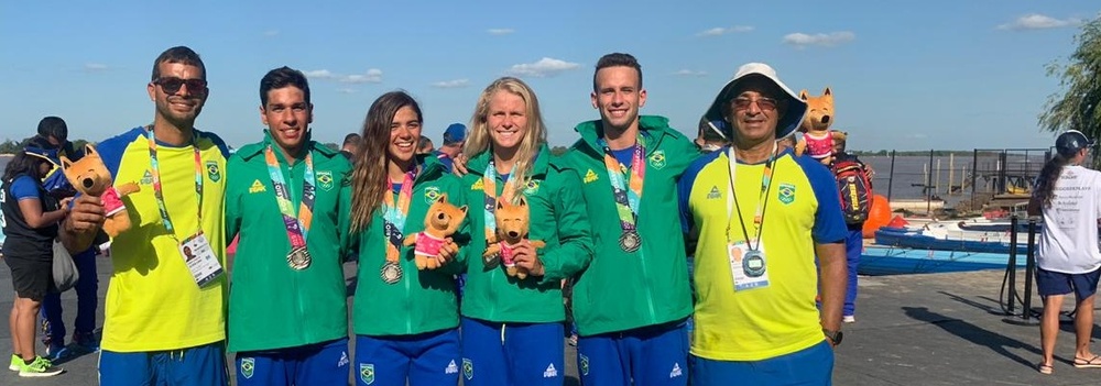 Divulgação/CBDA Maratonas Aquáticas - Revezamento misto conquista a prata nos Jogos Sul-Americanos de Praia
