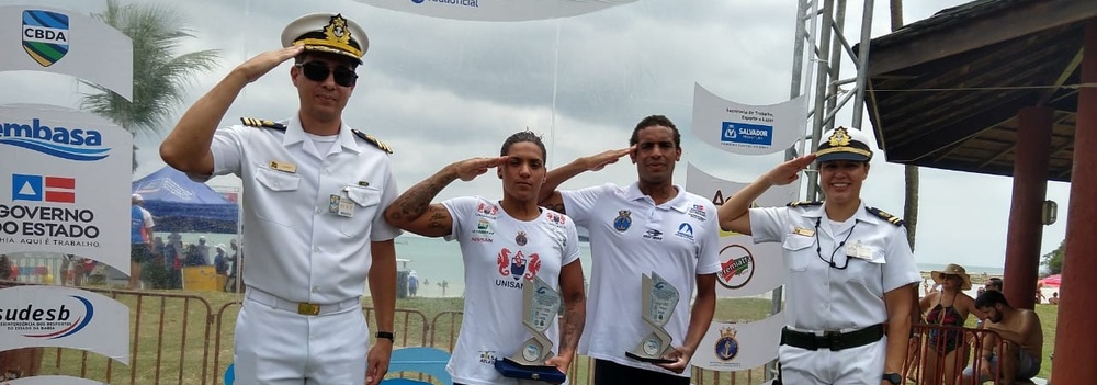 Divulgação/CBDA Maratonas Aquáticas - Ana Marcela Cunha e Marc-Antoine Olivier vencem 10 km em Inema; Seleção brasileira é definida para o Sul-Americano