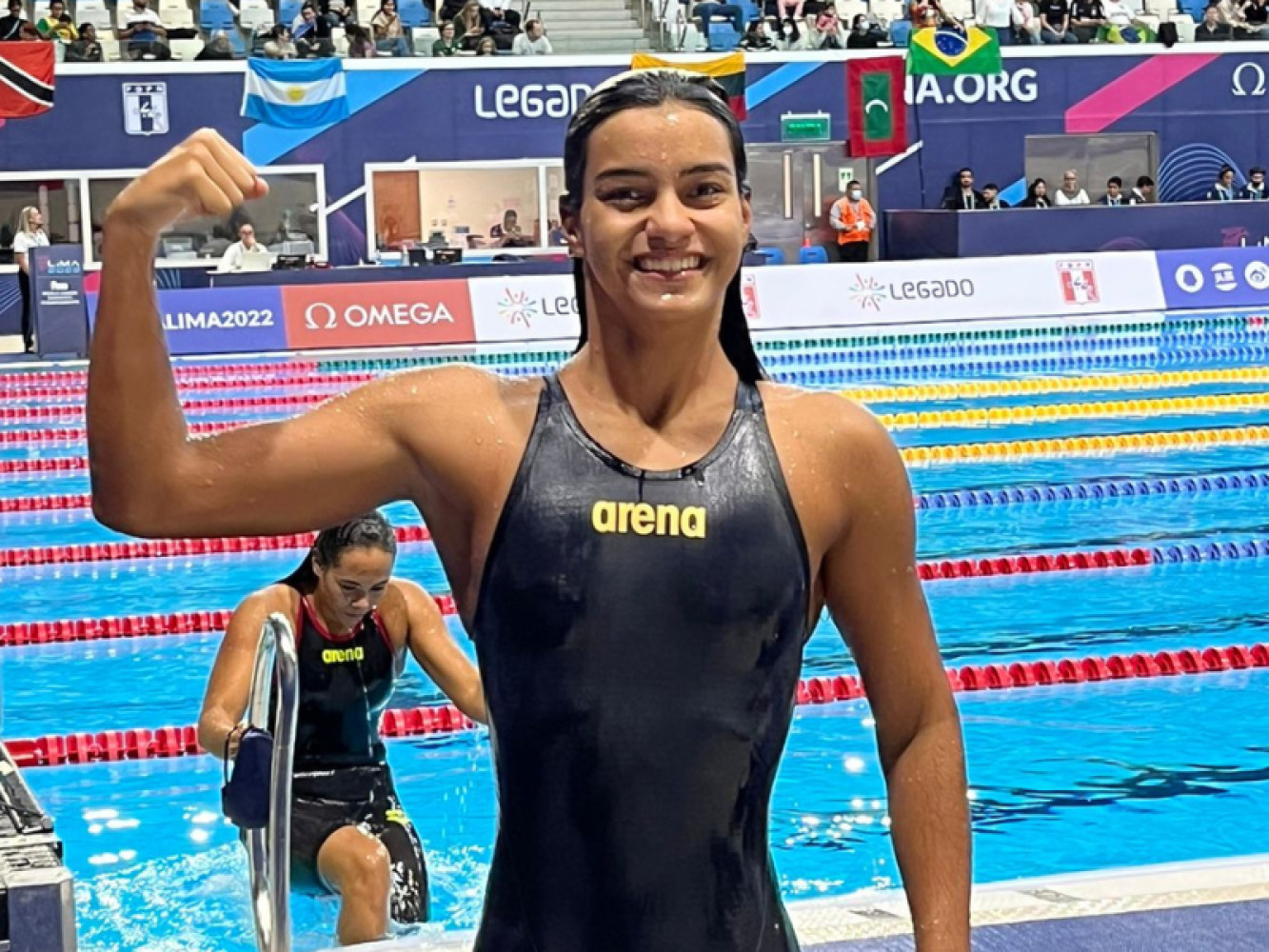 Beatriz Bezerra conquista a medalha de prata no Campeonato Mundial Jr de Natação