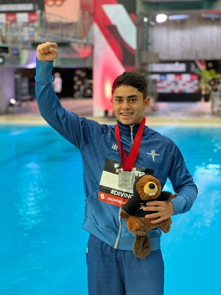 Diogo Silva fecha Mundial Júnior de Saltos Ornamentais levando medalha de prata para o Brasil