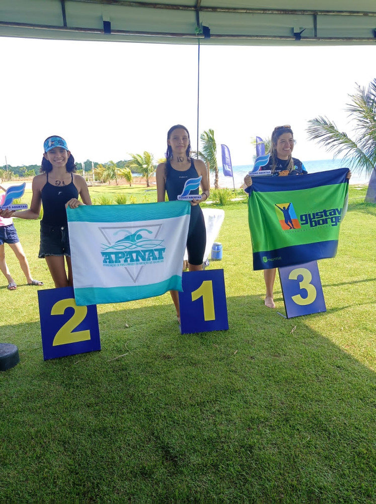 Luara Barbosa e Mikaell de Godoy vencem a última etapa do Campeonato Estadual de Águas Abertas